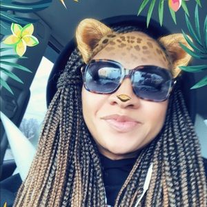 Meet your Posher, Tia